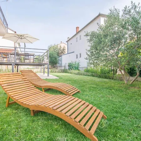 Nia - Dream Vacation In Biograd Apartman