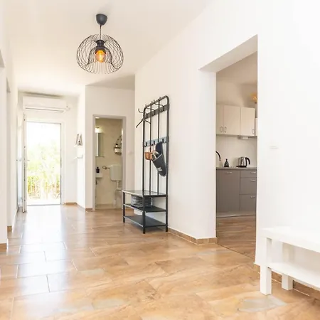 Nia - Dream Vacation In Biograd Apartamento Biograd Na Moru