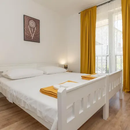 Nia - Dream Vacation In Biograd Apartamento