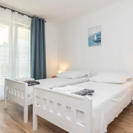Nia - Dream Vacation In Biograd Apartamento *