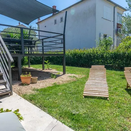 Nia - Dream Vacation In Biograd Apartamento