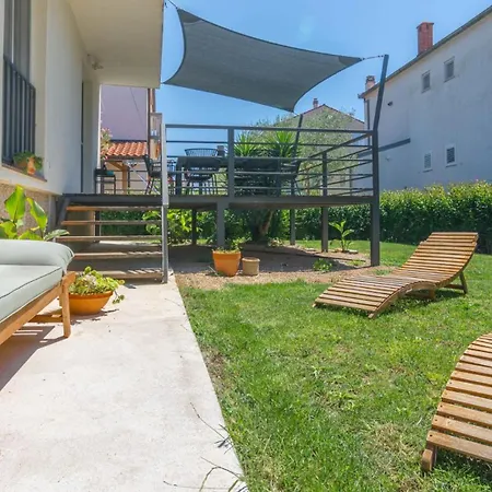Nia - Dream Vacation In Biograd